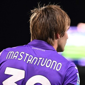 La Fiorentina de Mastantuono no pudo sostener la ventaja y empató con Atalanta


