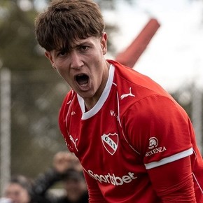 Con  un gol agónico, Independiente le dio vuelta el clásico a Boca en Reserva y lidera su zona