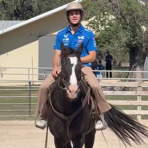 Colapinto, un cowboy más: así vivió la previa del GP de Estados Unidos a caballo
