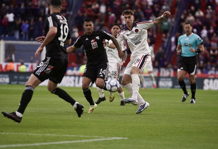 San Lorenzo y Riestra en el Nuevo Gasómetro (Foto: Maxi Failla).
