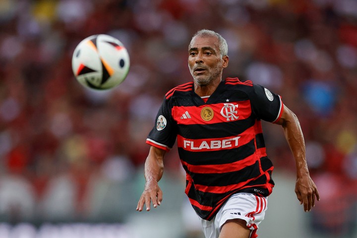 El exfutbolista Romário en el partido despedida de Adriano. (EFE/ André Coelho)
